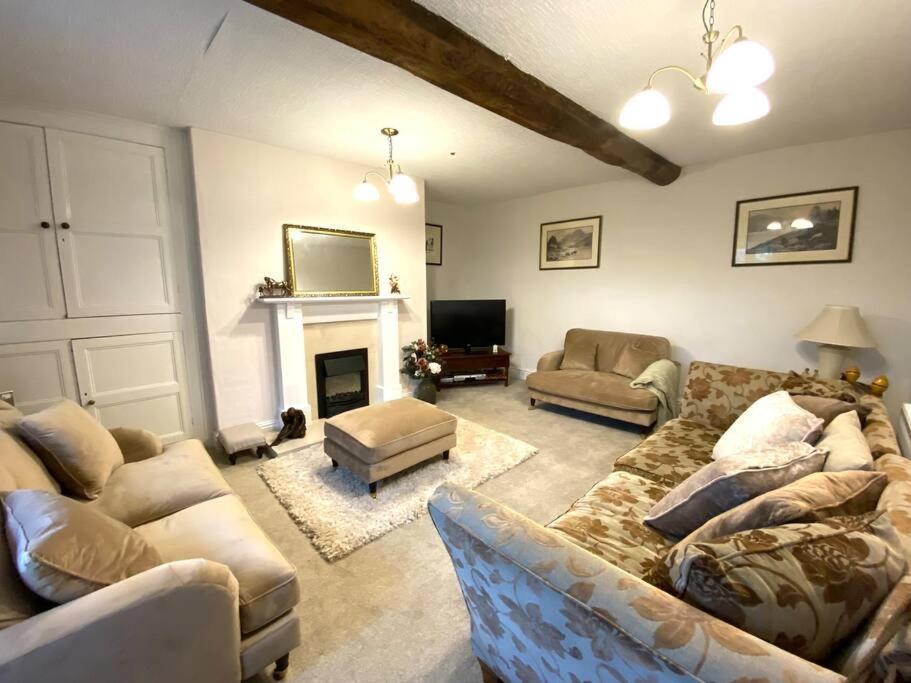 Farmhouse Cottage Set In Beautiful Countryside Oswestry Buitenkant foto